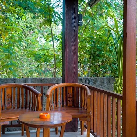 Готель Karang Agartha Lembongan Екстер'єр фото